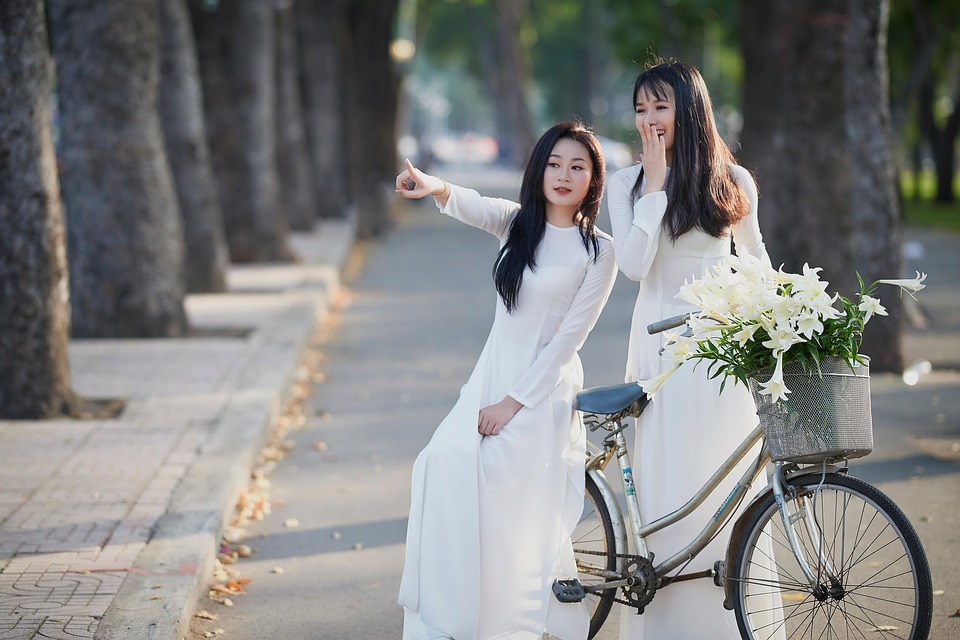 Cele mai bune 8 uleiuri naturale pentru hidratarea pielii